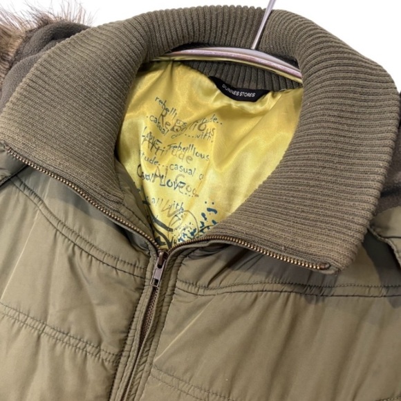 St. Bernard Olive Green Puffer Vest with Faux Fur Trim & Detachable Hood Size 16 - Picture 6 of 14